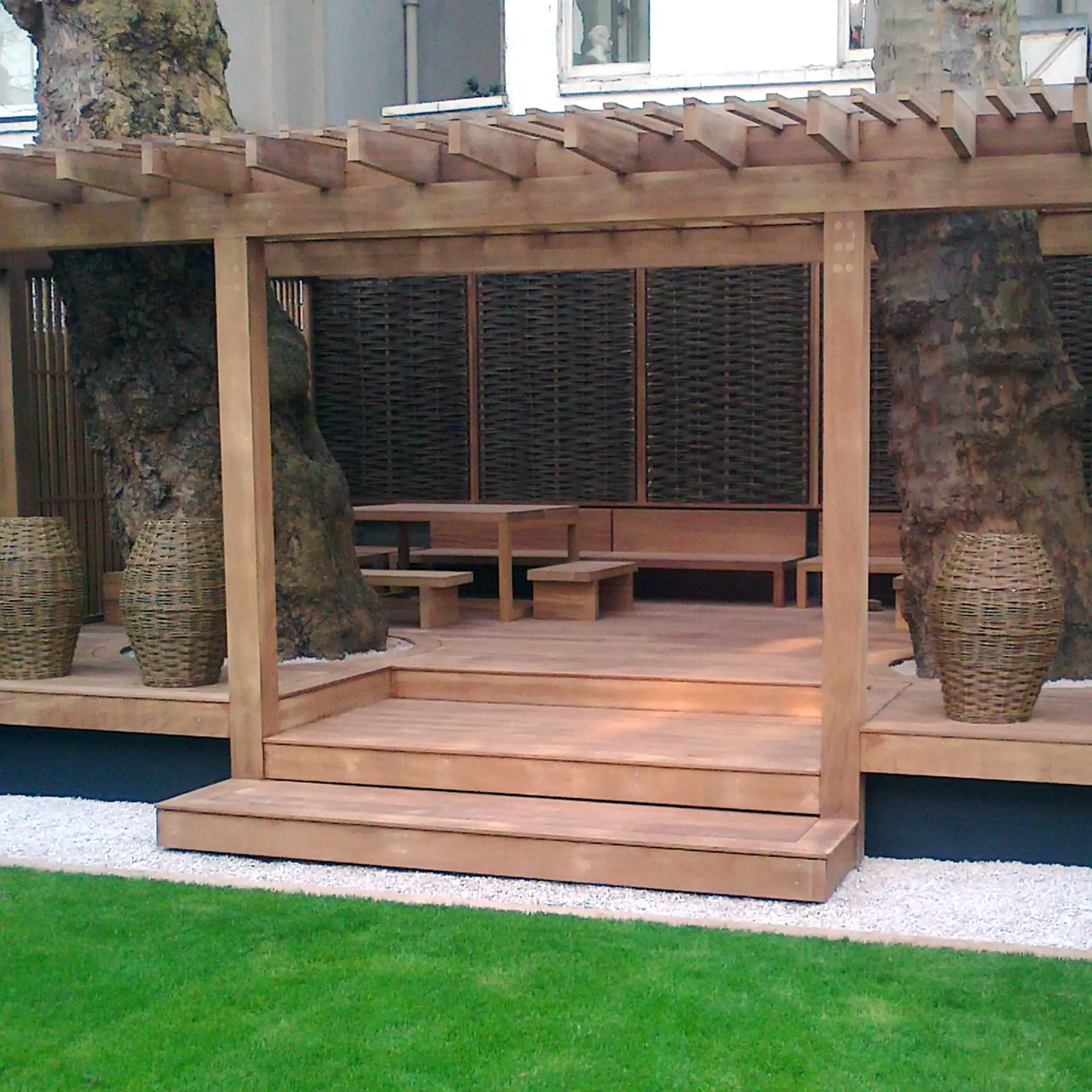 Custom garden pergola made by EMH Joinery